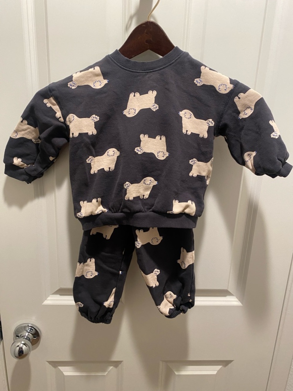 H&M Charcoal Gray Kids Sweatshirt with Sweatpants Set EUC